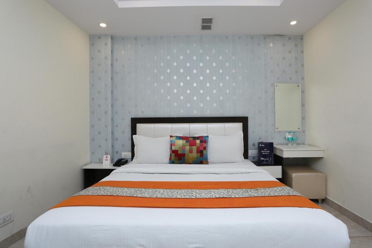 Oyo 8132 Hotel Kukreja Dehradun Exterior photo